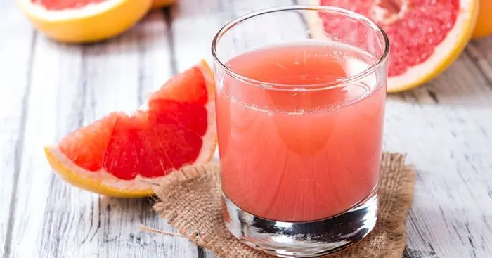 Чем полезен свежевыжатый грейпфрутовый сок